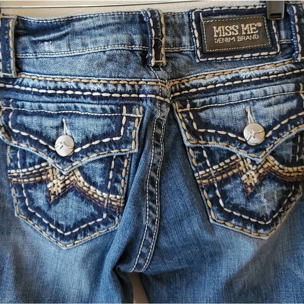 Miss me jeweled Irene boot denim jeans 27